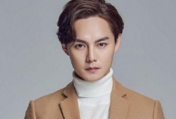 爆料尹正没戏拍视频了吗,爆料称其无戏可拍，演艺生涯遭遇困境？